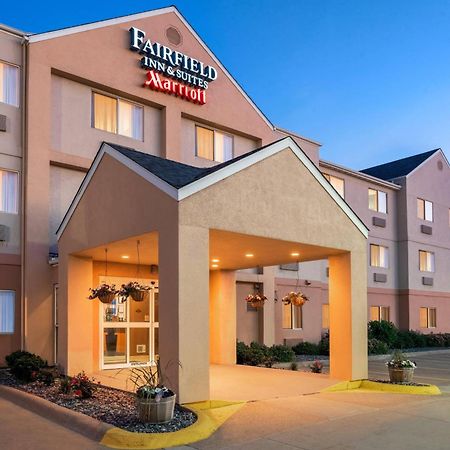 Fairfield Inn & Suites Стивенс Пойнт Экстерьер фото